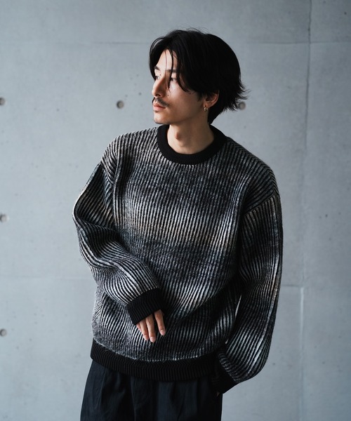 UNION STATION（ユニオンステーション）の「＊WEB限定　オーバーサイズグラデーション ニットセーター（ニット/セーター・メンズ・ブラック/ネイビー/クリーム・M/L）」の2枚目の写真