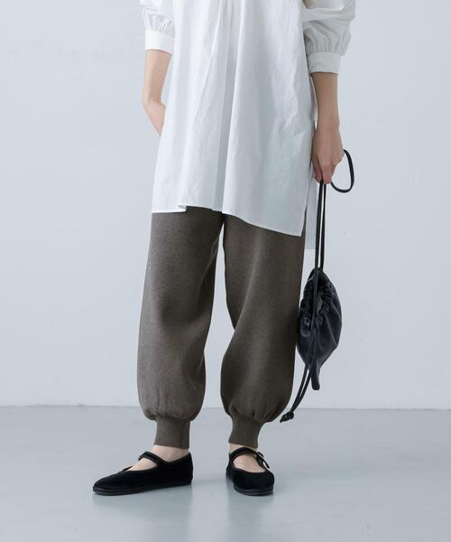 かぐれ（カグレ）の「コットンカシミヤスムースニットパンツ（ニット/セーター・レディース・グレー/オートミール・FREE）」の21枚目の写真