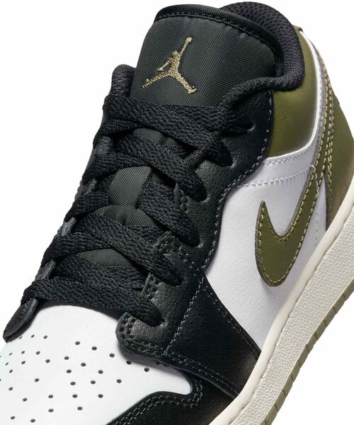 セール】《親子コーデ対応商品》エア ジョーダン 1 LOW ジュニア
