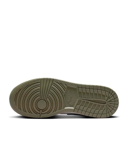JORDAN BRAND（ジョーダンブランド）の「《親子コーデ対応商品》エア ジョーダン 1 LOW ジュニアシューズ / Air Jordan 1 Low Big Kids' Shoes 553560-092 Black（スニーカー・キッズ・ブラック系その他7・22.5/23/23.5/24/24.5/25）」の7枚目の写真