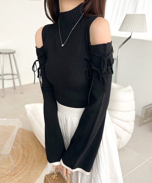 mily bilet(ミウィビレット)の「【mily bilet】リボンが愛らしい。肩リボンハイネック裾配色袖フレアリブニット(長袖)(ニット/セーター・レディース・ブルー/グレー/ブラック/アイボリー・SMALL/MEDIUM/X-LARGE/LARGE)」の15枚目の写真