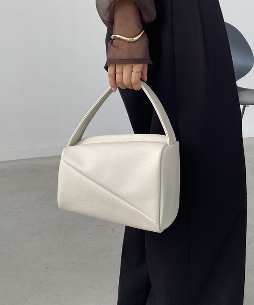 CAPRICIEUX LE'MAGE(カプリシューレマージュ)の「アシメワンハンドルバッグ(ハンドバッグ・レディース・ブラック/アイボリー/ライム・FREE)」の1枚目の写真