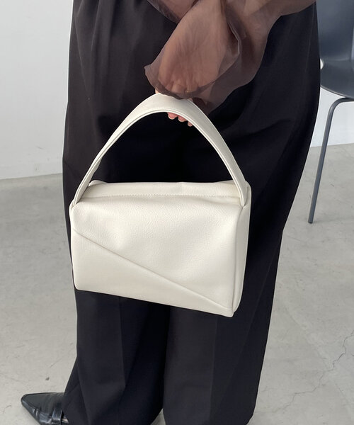 CAPRICIEUX LE'MAGE(カプリシューレマージュ)の「アシメワンハンドルバッグ(ハンドバッグ・レディース・ブラック/アイボリー/ライム・FREE)」の12枚目の写真