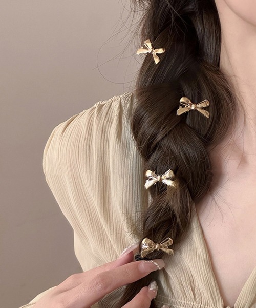 バレンティノ　ヘアピン VALENTINO（ヘアアクセサリー）のフリマアイテム一覧