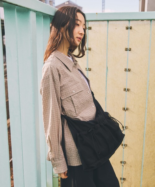 Unblend（アンブレンド）の「【Unblend】ドローコード メッシュ切替え ショルダーバッグ（ショルダーバッグ・レディース・グレー/ブラック/ネイビー・FREE）」の11枚目の写真