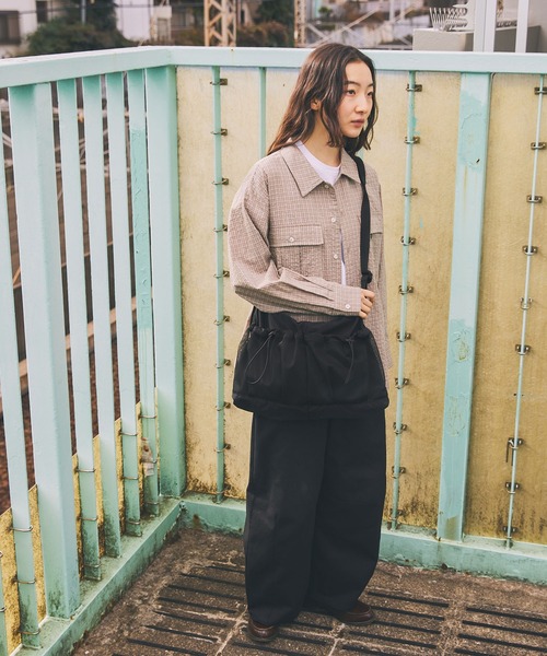 Unblend（アンブレンド）の「【Unblend】ドローコード メッシュ切替え ショルダーバッグ（ショルダーバッグ・レディース・グレー/ブラック/ネイビー・FREE）」の13枚目の写真