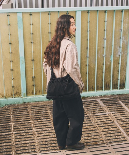 Unblend（アンブレンド）の「【Unblend】ドローコード メッシュ切替え ショルダーバッグ（ショルダーバッグ・レディース・グレー/ブラック/ネイビー・FREE）」の15枚目の写真