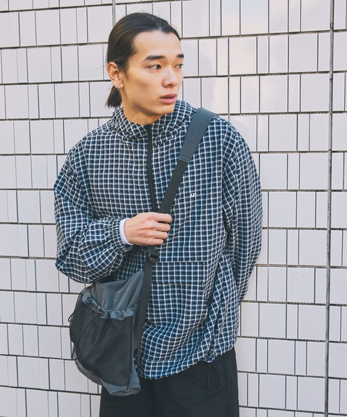 Unblend（アンブレンド）の「【Unblend】ドローコード メッシュ切替え ショルダーバッグ（ショルダーバッグ・レディース・グレー/ブラック/ネイビー・FREE）」の22枚目の写真