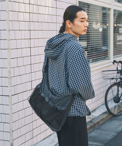 Unblend（アンブレンド）の「【Unblend】ドローコード メッシュ切替え ショルダーバッグ（ショルダーバッグ・レディース・グレー/ブラック/ネイビー・FREE）」の22枚目の写真