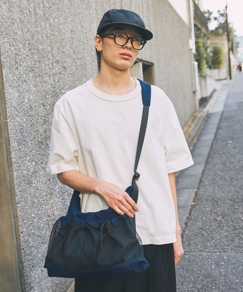 Unblend(アンブレンド)の「【Unblend】ドローコード メッシュ切替え ショルダーバッグ(ショルダーバッグ・レディース・グレー/ブラック/ネイビー・FREE)」の7枚目の写真