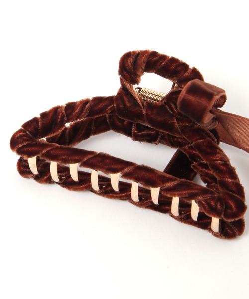 LOWRYS FARM（ローリーズファーム）の「ベロアリボンバンス　 283653（バレッタ/ヘアクリップ・レディース・ベージュ/ブラック/ブラウン系その他・FREE）」の12枚目の写真