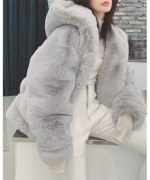 セール】中綿キルティングもこもこフェイクファーフードブルゾン