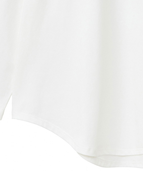 LOGEMENT DE CLAIRE(ロジュモンドクレール)の「《定番》クルーネックラウンドヘムプル(Tシャツ/カットソー・レディース・ブラック/グレイッシュベージュ/ホワイト×ブラック/オフホワイト・FREE)」の17枚目の写真