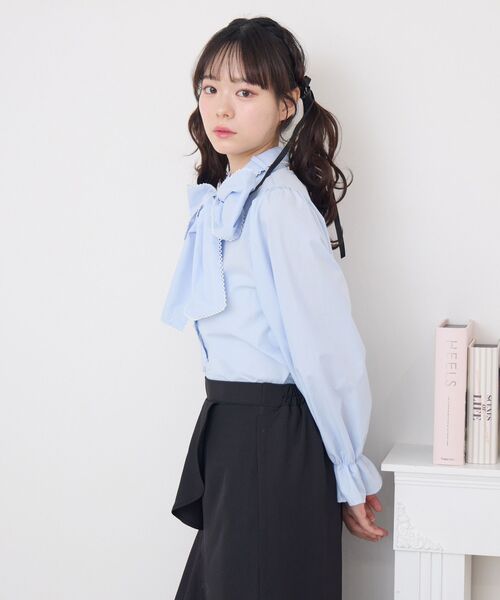 ems excite(エムズエキサイト)の「ピコレースボウタイBL(シャツ/ブラウス・レディース・ブルー/ホワイト/ライトグレー・FREE)」の22枚目の写真