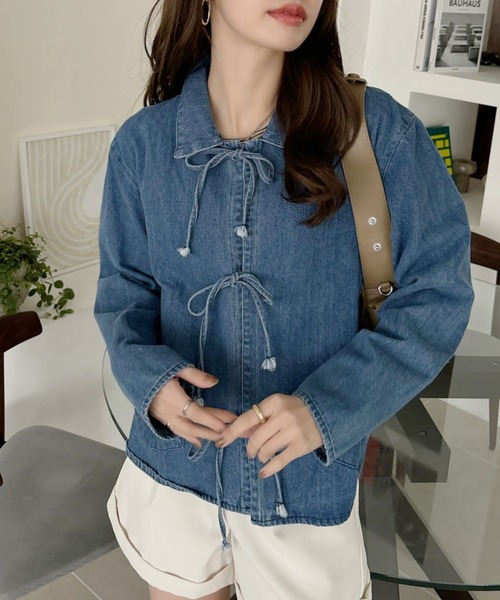 Ada.(エイダ)の「リボン デザイン デニム シャツ ジャケット(デニムジャケット・レディース・ブルー/ダークブラック/ダークブルー・S/M)」の13枚目の写真