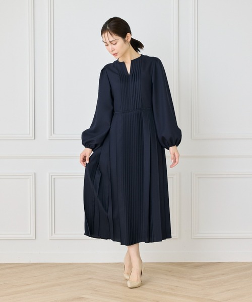 INED(イネド)の「クラシックプリーツワンピース《la veille by SUPERIOR CLOSET》(ワンピース・レディース・オフホワイト・9号)」の6枚目の写真