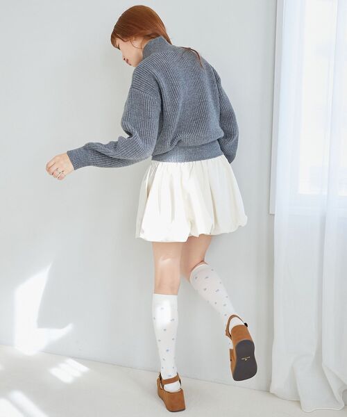 MAJESTIC LEGON(マジェスティックレゴン)の「ハイウエストバルーンミニスカパン(スカート・レディース・ブラック/グレー/アイボリー・MEDIUM)」の4枚目の写真