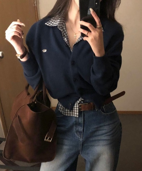 BEIDELLI（ベイデリー）の「[BELLIDE MADE] マーリンペンダントVネックカーディガン（カーディガン/ボレロ・レディース・グリーン/ネイビー/グレー/ブラック/アイボリー・FREE）」の5枚目の写真