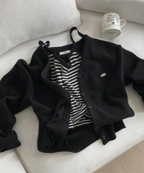 BEIDELLI（ベイデリー）の「[BELLIDE MADE] マーリンペンダントVネックカーディガン（カーディガン/ボレロ・レディース・グリーン/ネイビー/グレー/ブラック/アイボリー・FREE）」の8枚目の写真