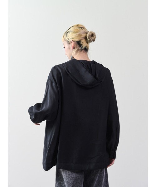 DOLLUPOOPS（ドールアップウップス）の「テープ配色シアーフーディートップス（パーカー・レディース・ブラック/ライトベージュ・38）」の11枚目の写真