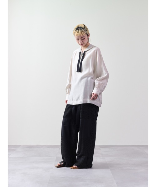 DOLLUPOOPS（ドールアップウップス）の「テープ配色シアーフーディートップス（パーカー・レディース・ブラック/ライトベージュ・38）」の7枚目の写真