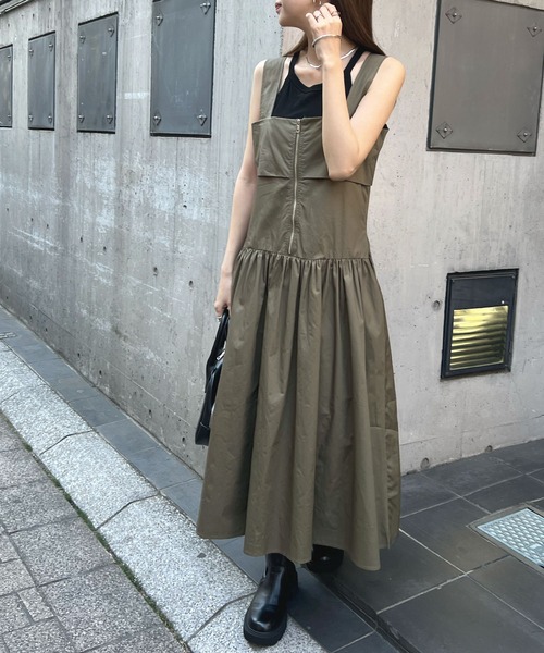Futier land(フューティアランド)の「ワイドストラップギャザーワンピース/2WAY(ワンピース・レディース・ブラック/カーキ/ピンク・FREE)」の4枚目の写真