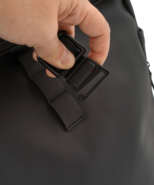 VitaFelice（ヴィータフェリーチェ）の「ユニセックス撥水リュック 大きめ 大容量 バックパック 通勤バッグ リュックサック A4 通勤通学 デイバッグ タウンユース（バックパック/リュック・メンズ・グレー/ブラック・FREE）」の4枚目の写真