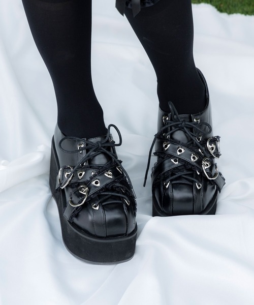 DearMyLove（ディアマイラブ）の「ハートクロスフリルベルト厚底パンプス（パンプス・レディース・ブラック・22.5cm/23cm/23.5cm/24cm/24.5cm/25cm/25.5cm）」の6枚目の写真