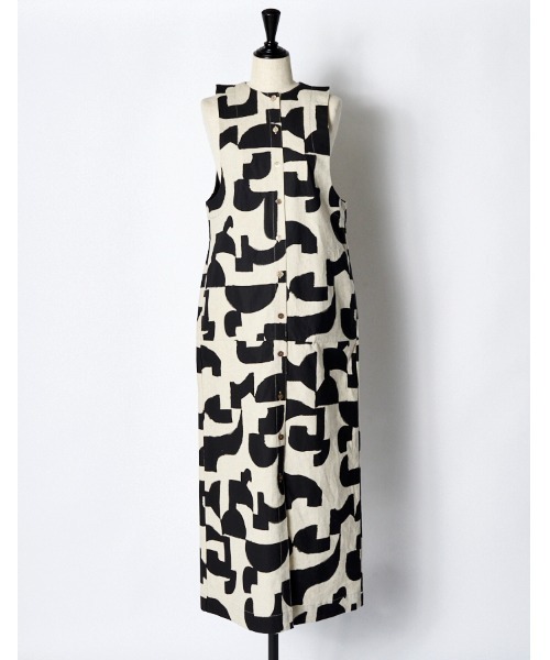 RUMCHE(ラムシェ)の「Original Graphic Dress / オリジナルグラフィックドレス(ワンピース・レディース・ブラック/ベージュ・SMALL/MEDIUM)」の4枚目の写真
