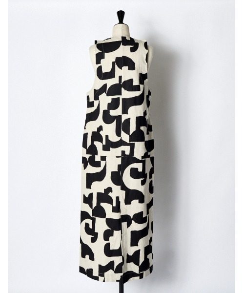 RUMCHE(ラムシェ)の「Original Graphic Dress / オリジナルグラフィックドレス(ワンピース・レディース・ブラック/ベージュ・SMALL/MEDIUM)」の6枚目の写真