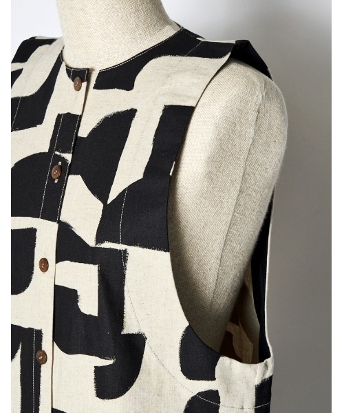 RUMCHE(ラムシェ)の「Original Graphic Dress / オリジナルグラフィックドレス(ワンピース・レディース・ブラック/ベージュ・SMALL/MEDIUM)」の8枚目の写真