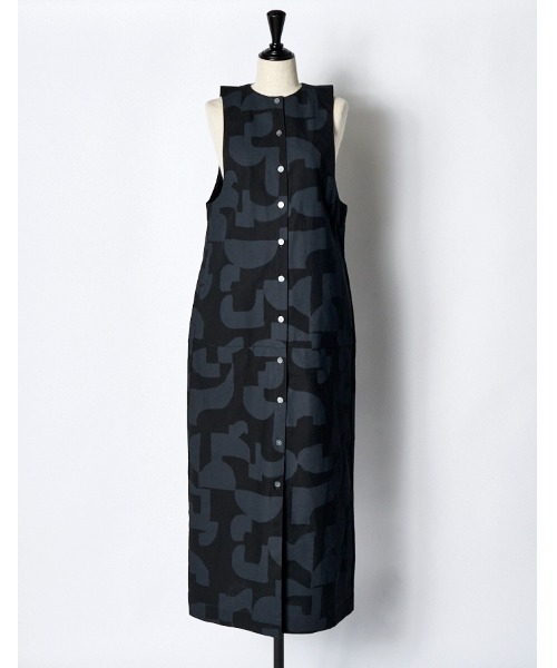 RUMCHE(ラムシェ)の「Original Graphic Dress / オリジナルグラフィックドレス(ワンピース・レディース・ブラック/ベージュ・SMALL/MEDIUM)」の13枚目の写真