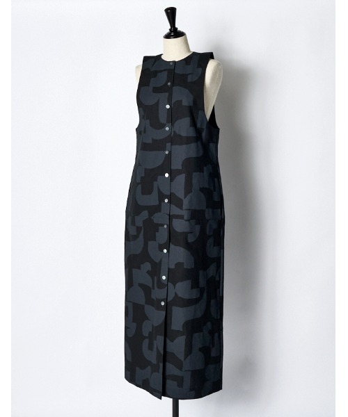 RUMCHE(ラムシェ)の「Original Graphic Dress / オリジナルグラフィックドレス(ワンピース・レディース・ブラック/ベージュ・SMALL/MEDIUM)」の14枚目の写真