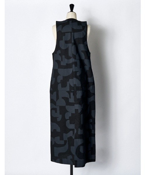 RUMCHE(ラムシェ)の「Original Graphic Dress / オリジナルグラフィックドレス(ワンピース・レディース・ブラック/ベージュ・SMALL/MEDIUM)」の15枚目の写真