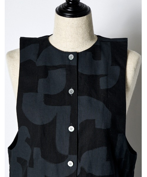 RUMCHE(ラムシェ)の「Original Graphic Dress / オリジナルグラフィックドレス(ワンピース・レディース・ブラック/ベージュ・SMALL/MEDIUM)」の16枚目の写真