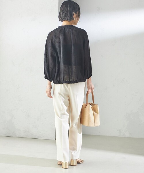 SHIPS(シップス)の「【SHIPS別注】assiette:〈手洗い可能〉クリンクル リネン 羽織 ブラウス(シャツ/ブラウス・レディース・ブラック/ベージュ・ONE SIZE)」の4枚目の写真