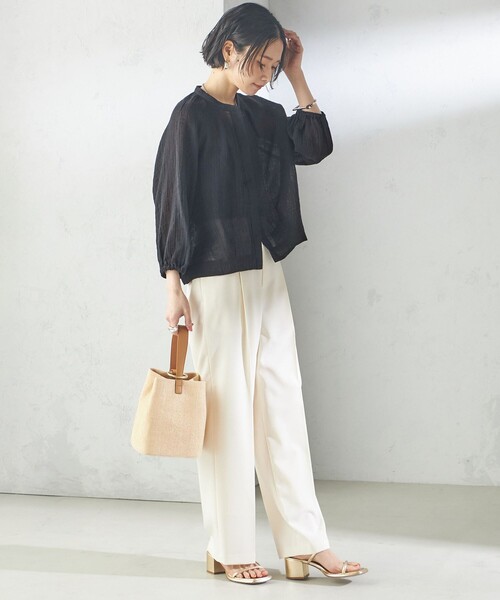 SHIPS(シップス)の「【SHIPS別注】assiette:〈手洗い可能〉クリンクル リネン 羽織 ブラウス(シャツ/ブラウス・レディース・ブラック/ベージュ・ONE SIZE)」の5枚目の写真