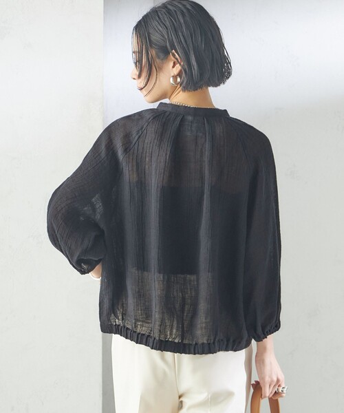 SHIPS(シップス)の「【SHIPS別注】assiette:〈手洗い可能〉クリンクル リネン 羽織 ブラウス(シャツ/ブラウス・レディース・ブラック/ベージュ・ONE SIZE)」の10枚目の写真