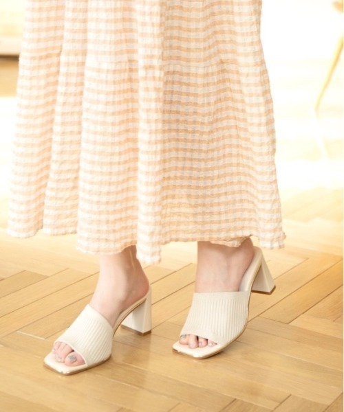 REZOY（リゾイ）の「【25SS新作】【REZOY】メタルパイピングラメニットミュール（サンダル・レディース・アイボリー/ブラック/シルバー・L/M/S/LL）」の18枚目の写真