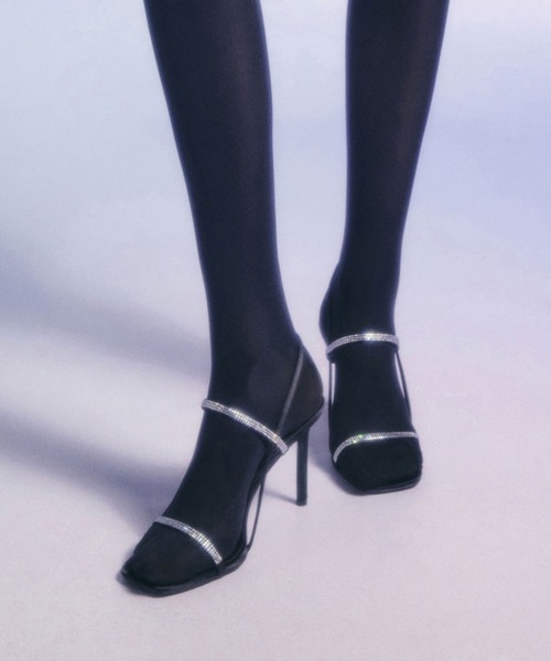 CHARLES & KEITH(チャールズ & キース)の「Arona アロナ メタリッククリスタルエンベリシュッドスティレットヒールサンダル(サンダル・レディース・アイボリー/シルバー/ブラック系その他2・23.5cm/23cm/22.5cm/22cm/26.5cm/25.5cm/25cm/24.5cm)」の2枚目の写真