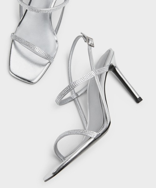 CHARLES & KEITH(チャールズ & キース)の「Arona アロナ メタリッククリスタルエンベリシュッドスティレットヒールサンダル(サンダル・レディース・アイボリー/シルバー/ブラック系その他2・23.5cm/23cm/22.5cm/22cm/26.5cm/25.5cm/25cm/24.5cm)」の17枚目の写真