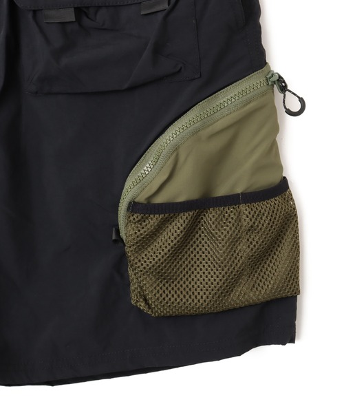 atmos(アトモス)の「atmos Nylon Utility Short Pants / アトモス ナイロン ユーティリティ ショート パンツ(その他パンツ・メンズ・ブラック/ベージュ・M/L/XL)」の12枚目の写真