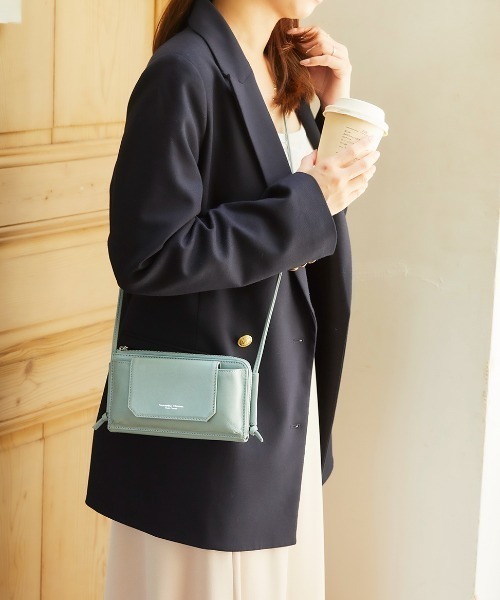 Samantha Thavasa Petit Choice(サマンサタバサ プチチョイス)の「フラップレザースマホショルダー(ショルダーバッグ・レディース・ミント/ブラック/シルバー/ピンク・FREE)」の1枚目の写真