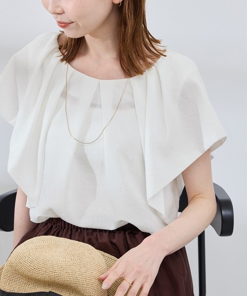 ROPE' PICNIC(ロペピクニック)の「ラッフルスリーブブラウス/通勤対応(シャツ/ブラウス・レディース・ホワイト系その他2/ブラック/ブラック系その他2/ホワイト/ライトグリーン・38)」の2枚目の写真