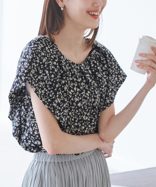 ROPE' PICNIC(ロペピクニック)の「ラッフルスリーブブラウス/通勤対応(シャツ/ブラウス・レディース・ホワイト系その他2/ブラック/ブラック系その他2/ホワイト/ライトグリーン・38)」の4枚目の写真