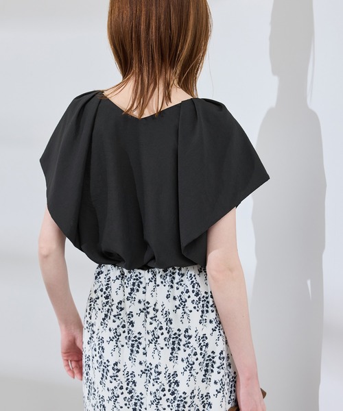 ROPE' PICNIC(ロペピクニック)の「ラッフルスリーブブラウス/通勤対応(シャツ/ブラウス・レディース・ホワイト系その他2/ブラック/ブラック系その他2/ホワイト/ライトグリーン・38)」の12枚目の写真