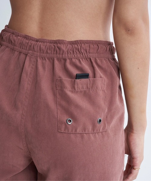 ROXY(ロキシー)の「【ROXY/ロキシー】24SS BITTER SWEET SHORTS/水陸両用ウエストゴムボードショーツ・サーフトランクス・バギーショーツ(水着)(水着・レディース・ブラック/カーキ/ブラウン・MEDIUM/SMALL/LARGE)」の16枚目の写真