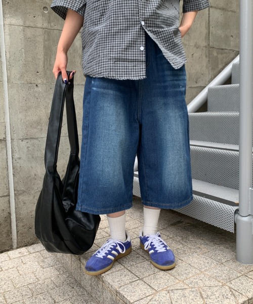 link lot(リンクロット)の「ヴィンテージ加工デニムクロップドパンツ バギーショーツ デニムショートパンツ(デニムパンツ・メンズ・ブルー系その他/ブルー/ブラック・L/M)」の2枚目の写真