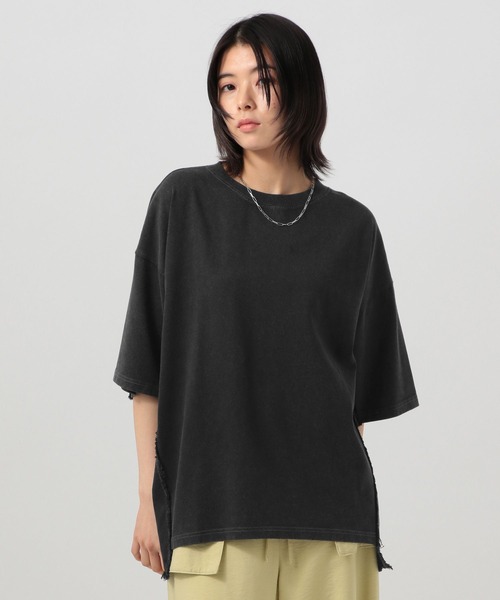 BAYFLOW（ベイフロー）の「フリンジコンビフェードＴ（Tシャツ/カットソー・レディース・チャコール/ベージュ/レッド・FREE）」の2枚目の写真