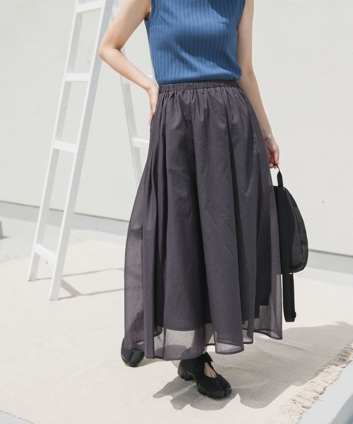 URBAN RESEARCH DOORS（アーバンリサーチドアーズ）の「『UR TECH』ボイルギャザースカート（スカート・レディース・チャコールグレー/ロイヤルブルー/パープル・MEDIUM）」の2枚目の写真